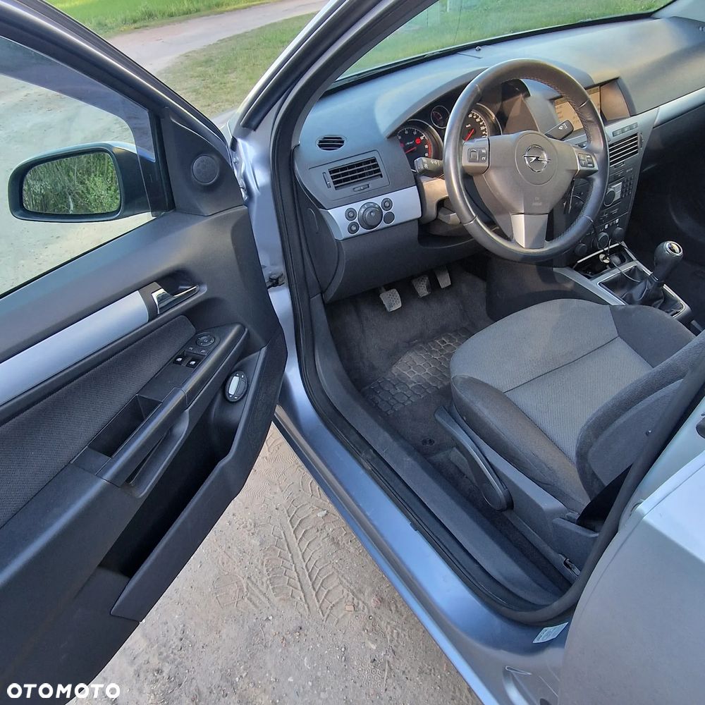 Opel Astra 1.8 Sport - 9
