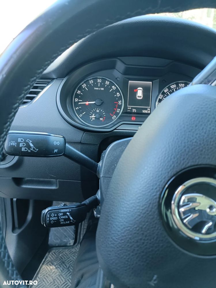 Skoda Octavia 2.0 TDI ELEGANCE - 23
