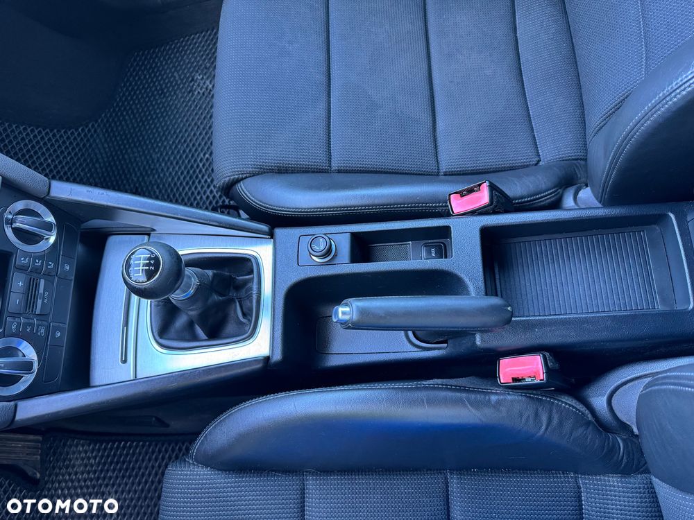 Audi A3 Sportback 2.0 TDI DPF S line Sportpaket (plus) - 17