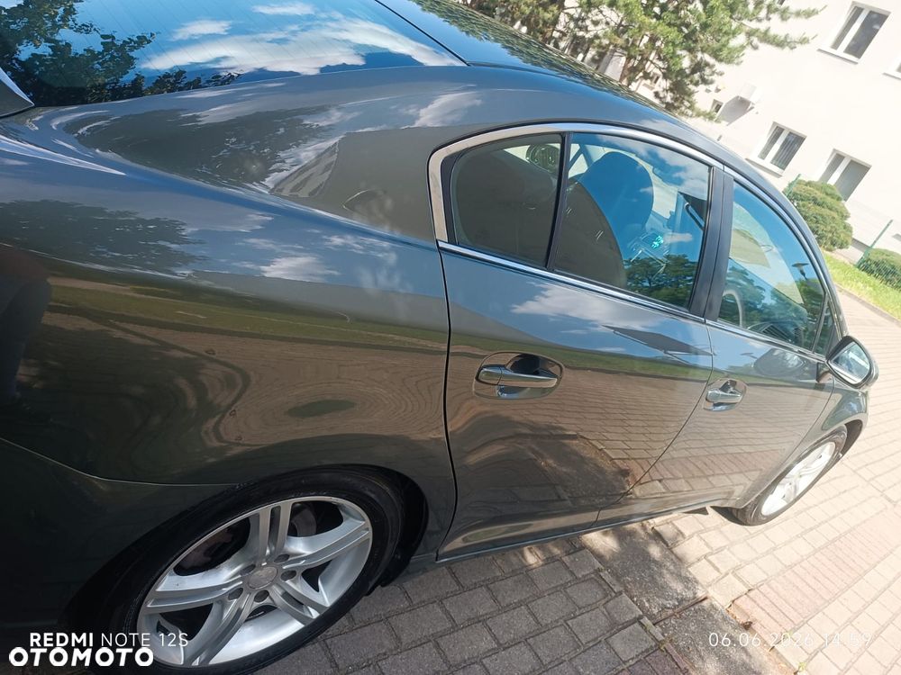 Toyota Avensis 1.8 Sol - 4