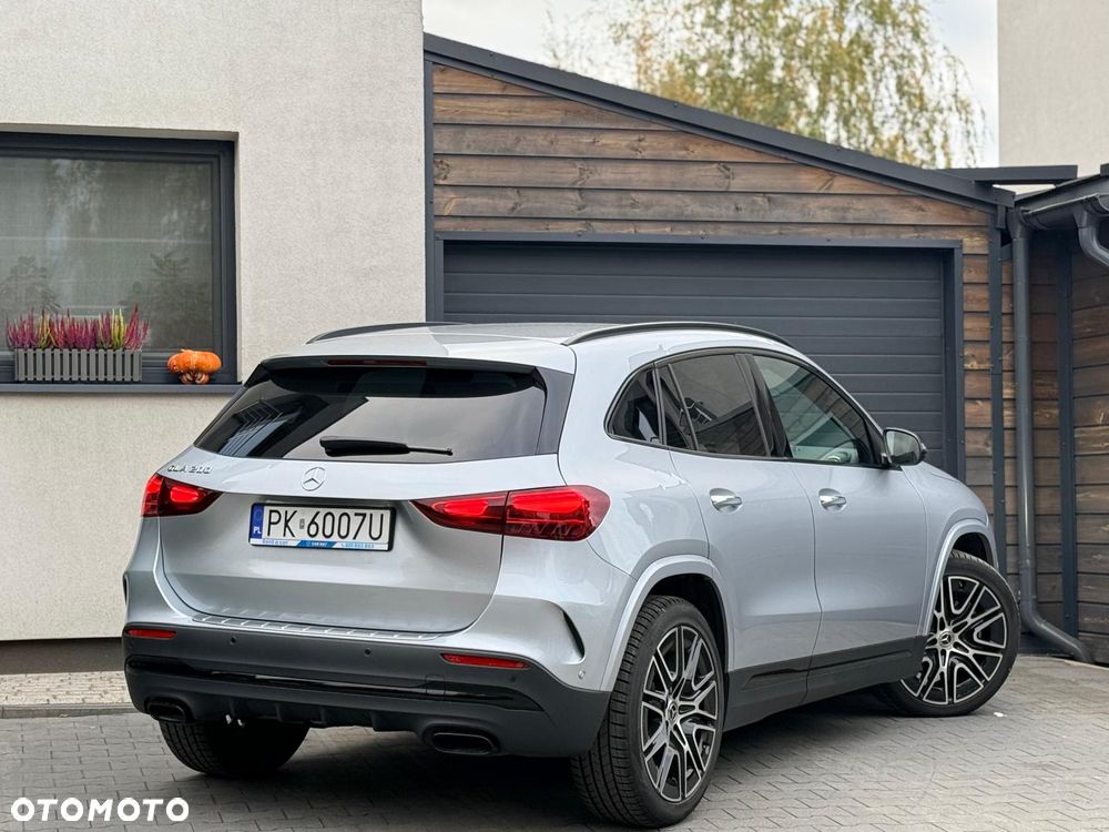 Mercedes-Benz GLA - 17
