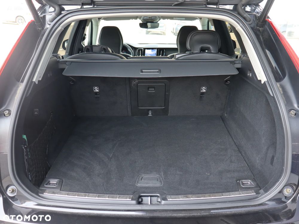 Volvo XC 60 B5 B AWD Ultimate Bright - 17