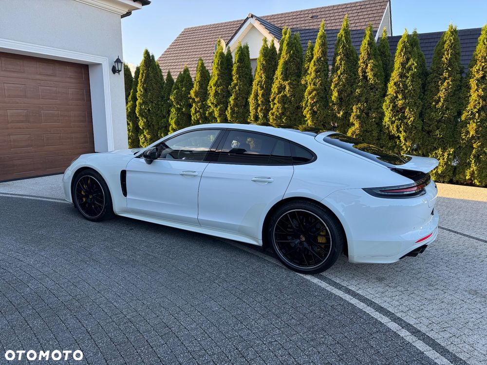 Porsche Panamera 4S - 8