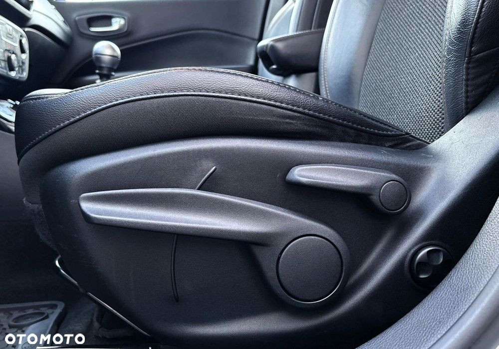 Jeep Compass 1.4 TMair Limited FWD S&S - 25