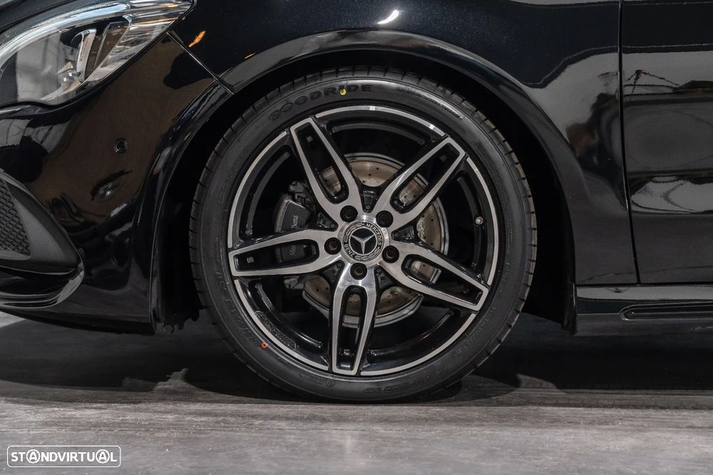 Mercedes-Benz CLA 200 d Shooting Brake AMG Line - 29