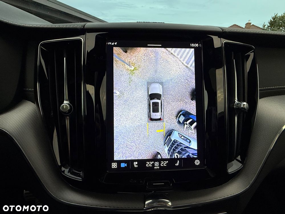 Volvo XC 60 B4 D AWD Geartronic RDesign - 29