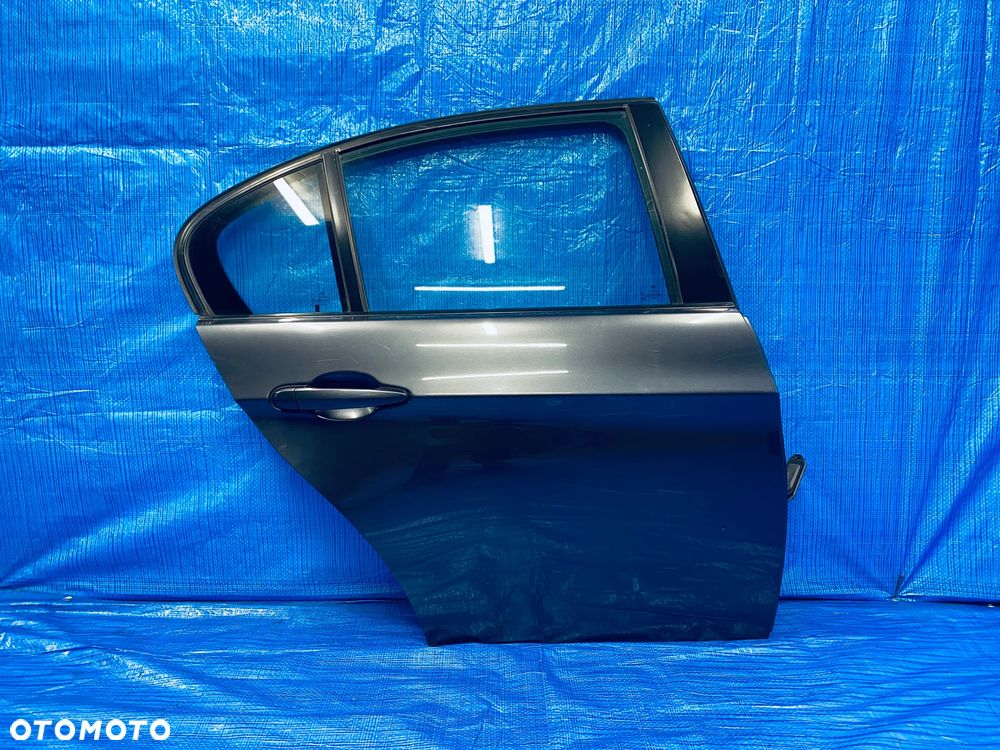 DRZWI PRAWE PRAWY TYŁ TYLNE KOMPLETNE BMW E90 SEDAN 07R ; LAKIER A22 ORYGINAŁ EUROPA - 1