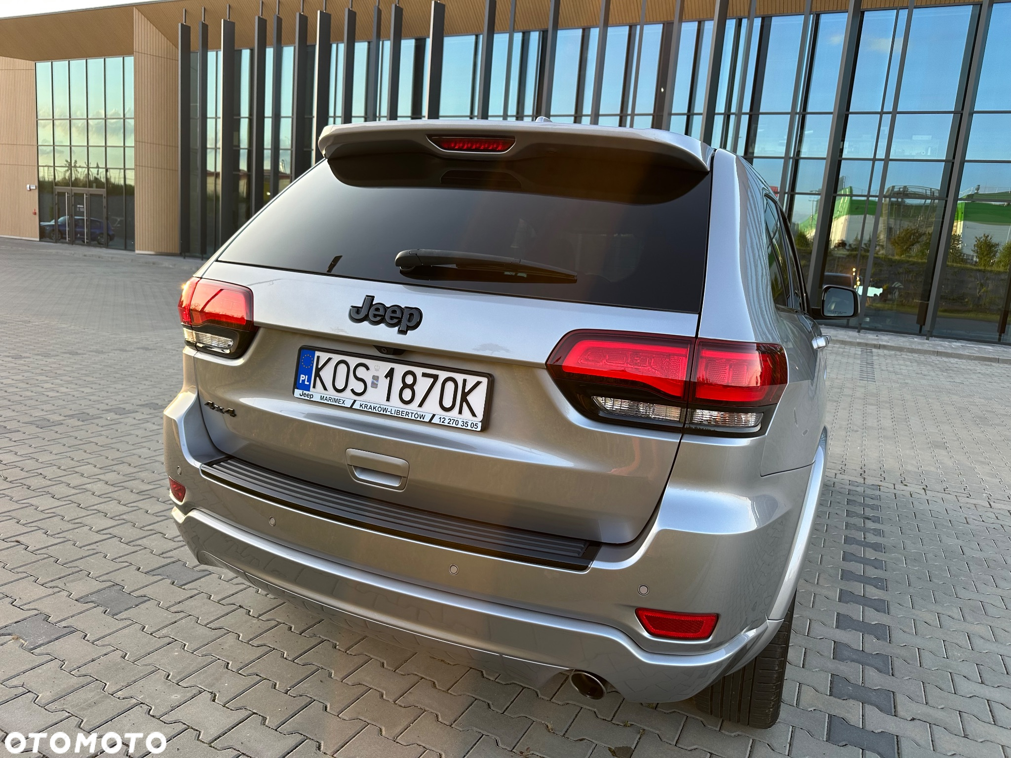 Jeep Grand Cherokee - 9