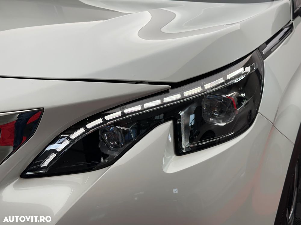 Peugeot 3008 PHEV EAT8 4X4 GT Pack - 35