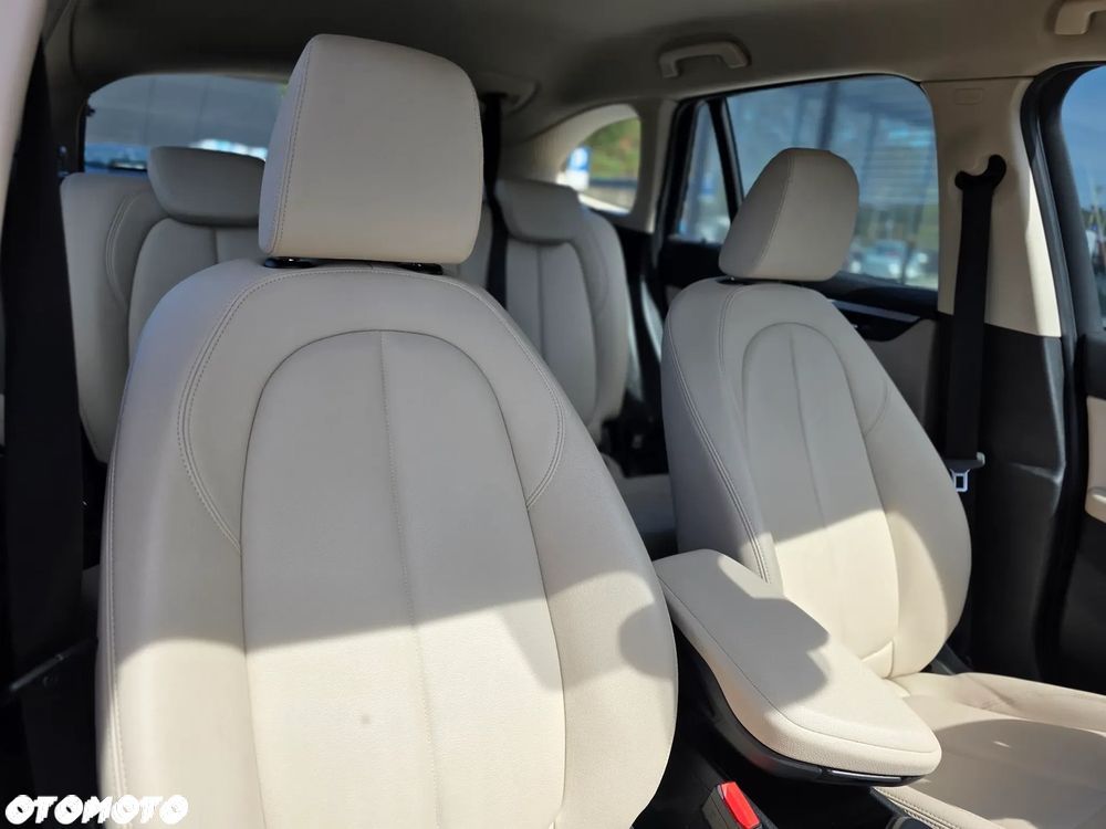 BMW X1 sDrive16d xLine - 20