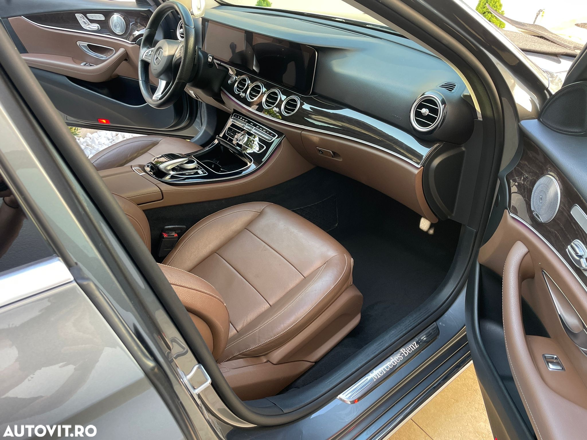 Mercedes-Benz E 220 d T 9G-TRONIC - 7