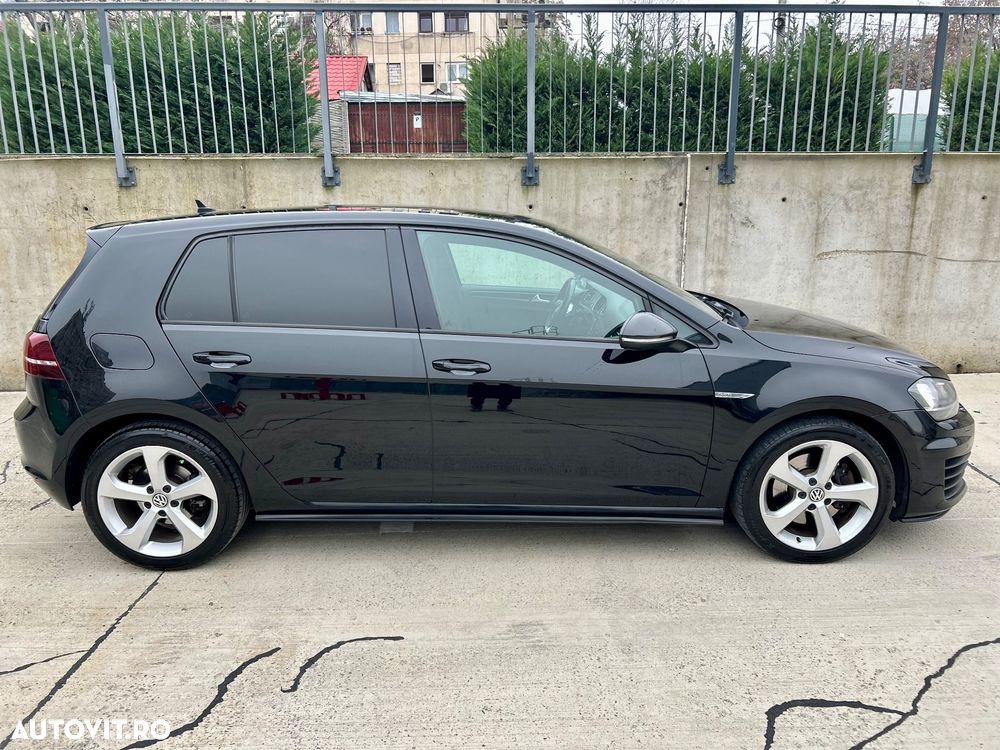Volkswagen Golf 2.0 TDI DPF BMT DSG GTD - 17