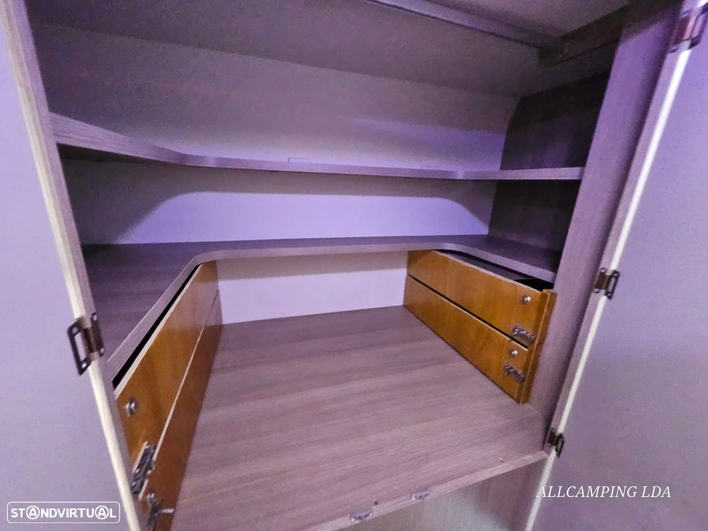 Chausson Flash Salão "Maxi Lounge+Cama de Casal Elétrica - 57