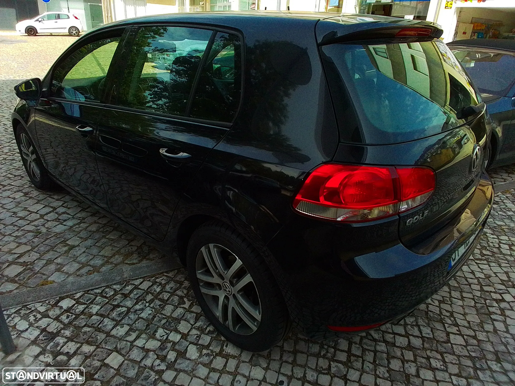 VW Golf 2.0 TDi Confortline - 4