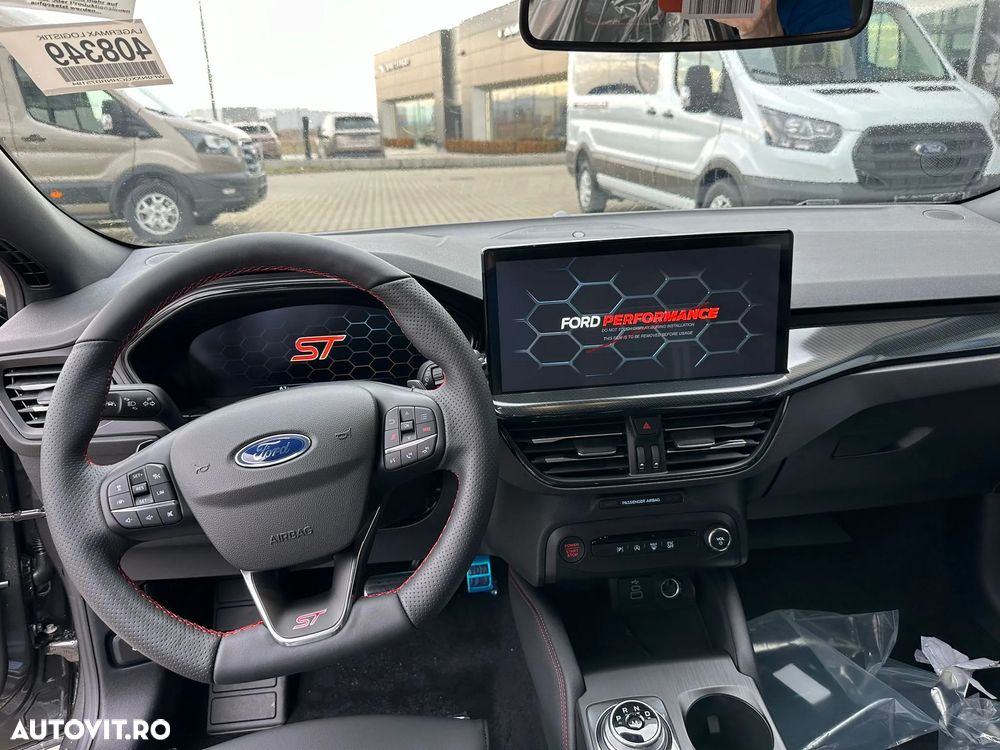 Ford Focus - 8