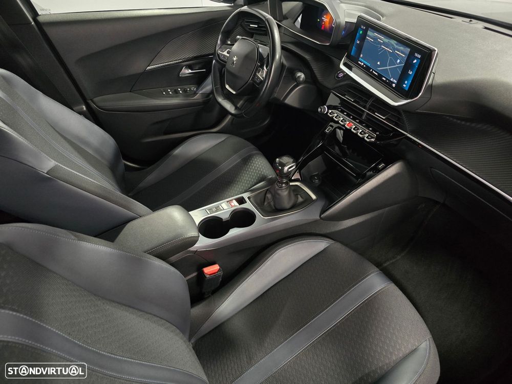 Peugeot 2008 1.2 PureTech Allure - 21
