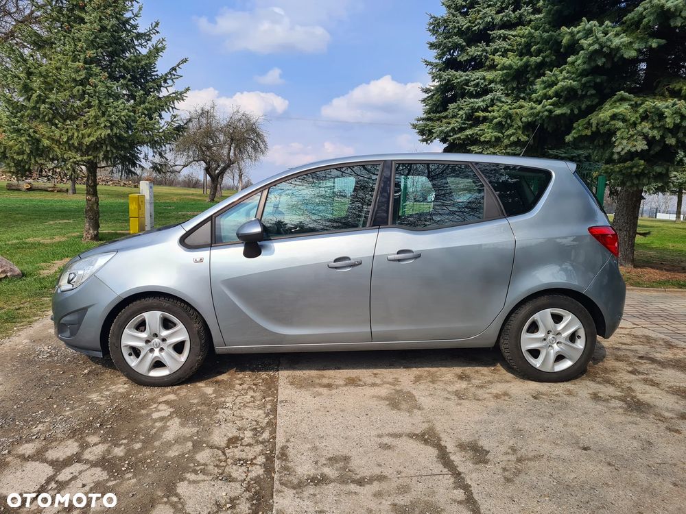 Opel Meriva - 10