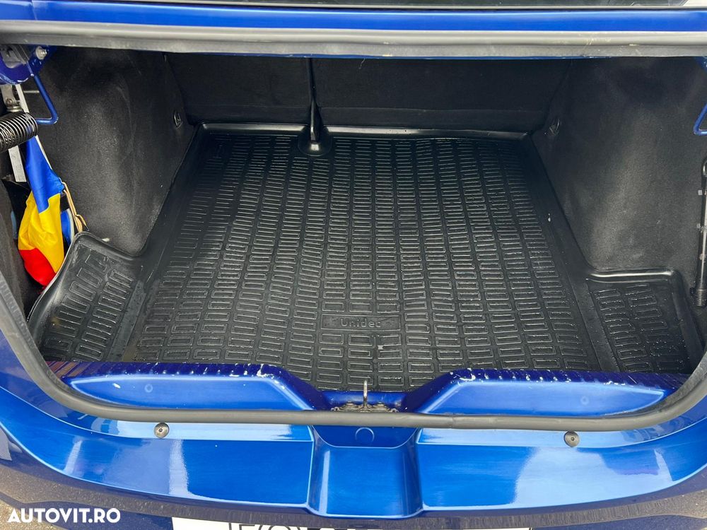 Dacia Logan TCe 90 MT6 Prestige - 10