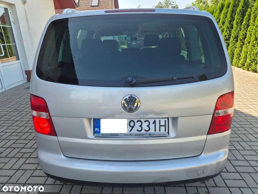 Volkswagen Touran - 6