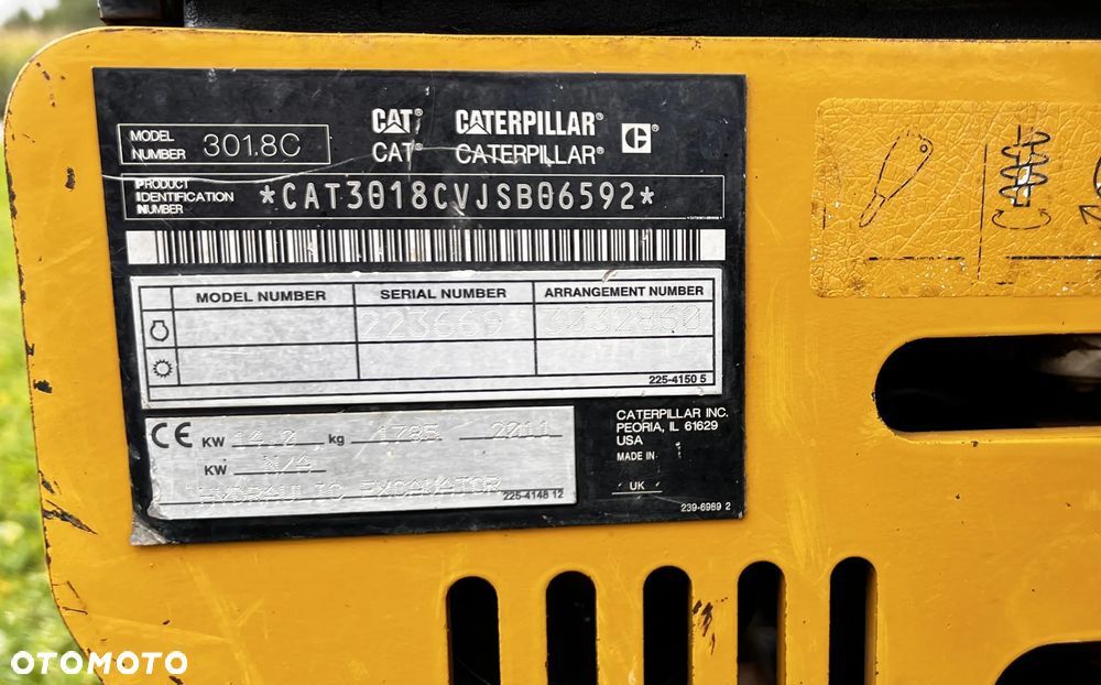Caterpillar 301.8 C - 12