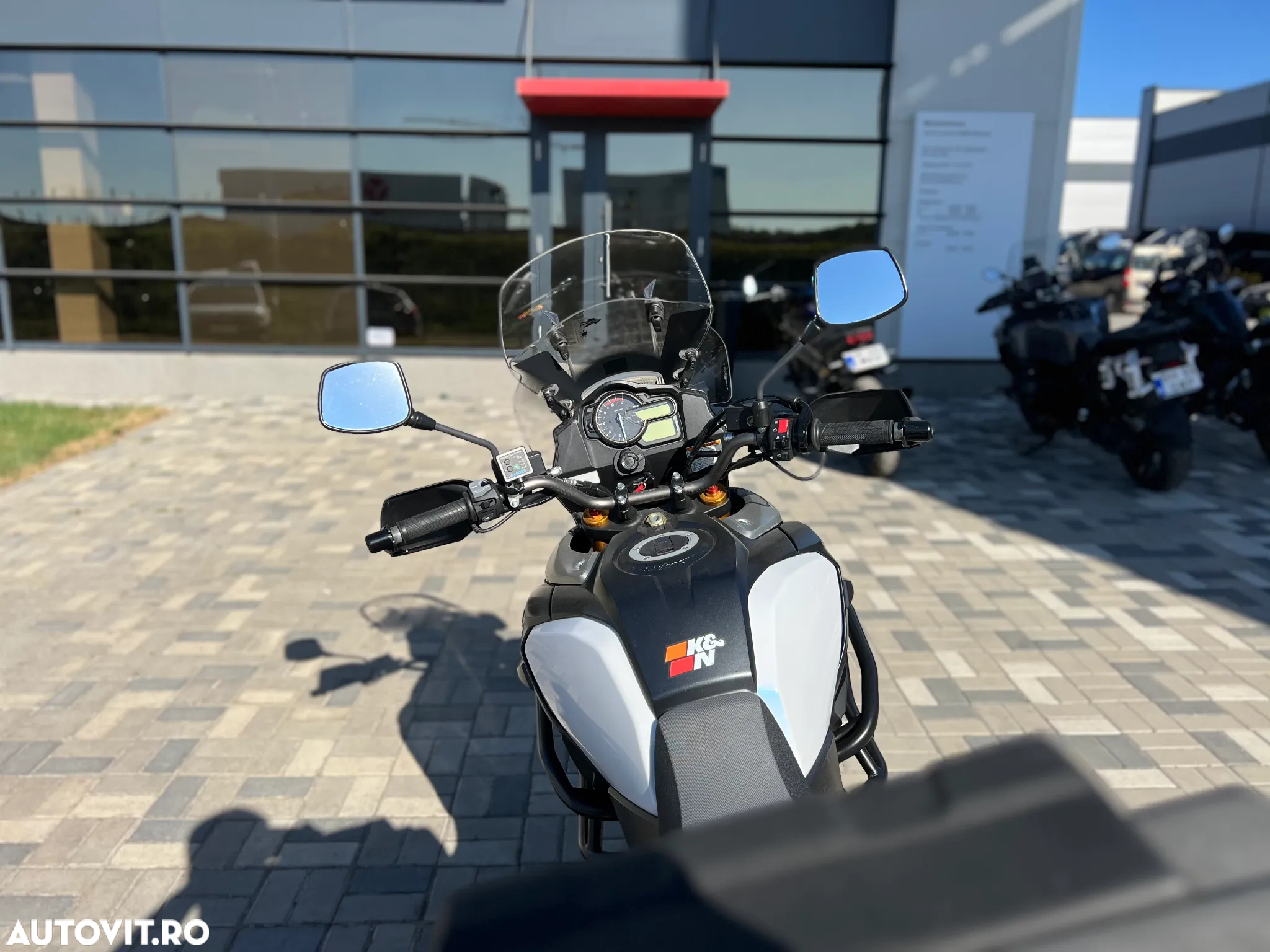 Suzuki DL 1000 V-Strom - 12
