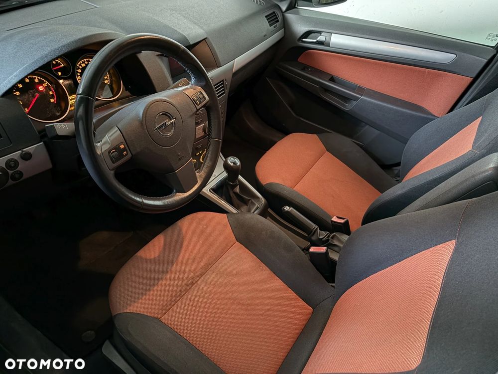 Opel Astra 1.6 Enjoy - 10