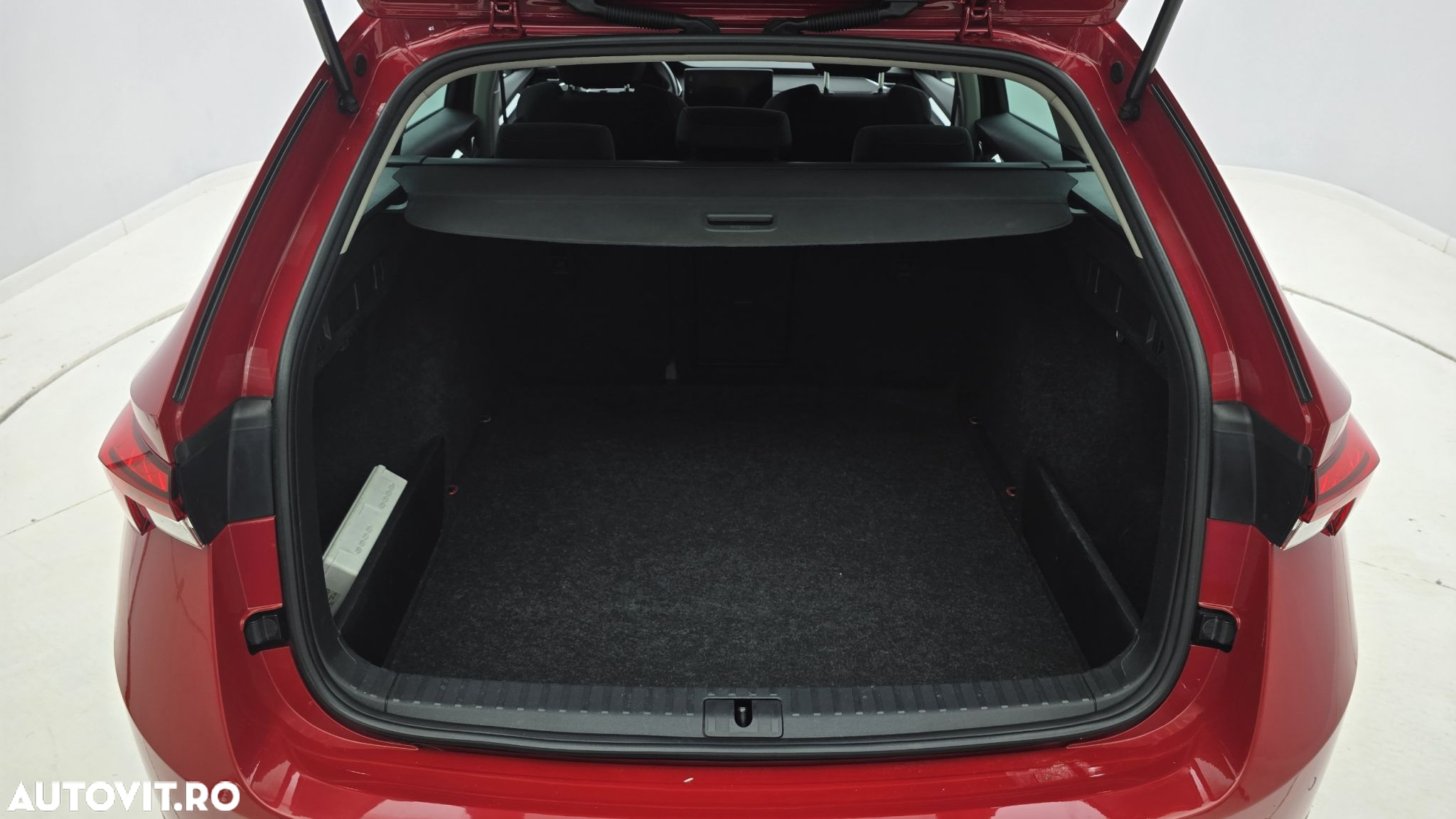 Skoda Octavia Combi 2.0 TDI DSG 4X4 Style - 25