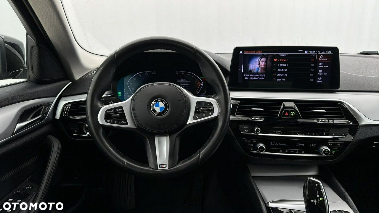 BMW Seria 5 520i - 10