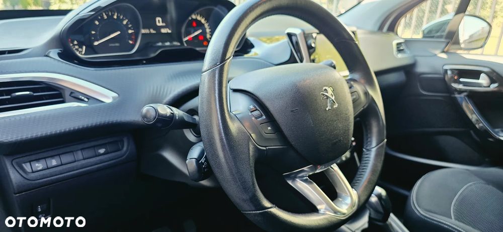 Peugeot 208 1.2 PureTech Style - 8