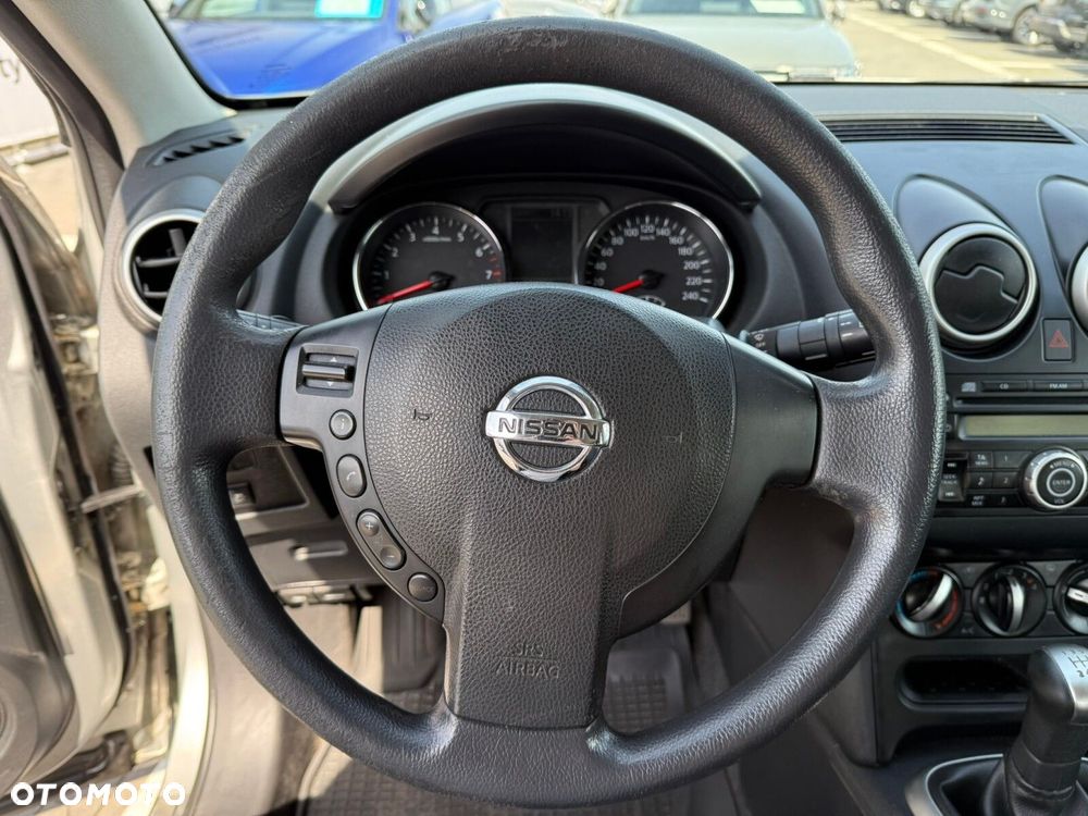 Nissan Qashqai 1.6 Visia - 14