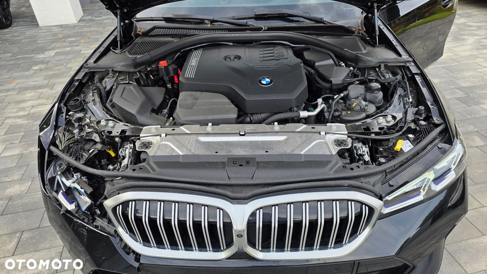 BMW Seria 3 330i xDrive M Sport sport - 37