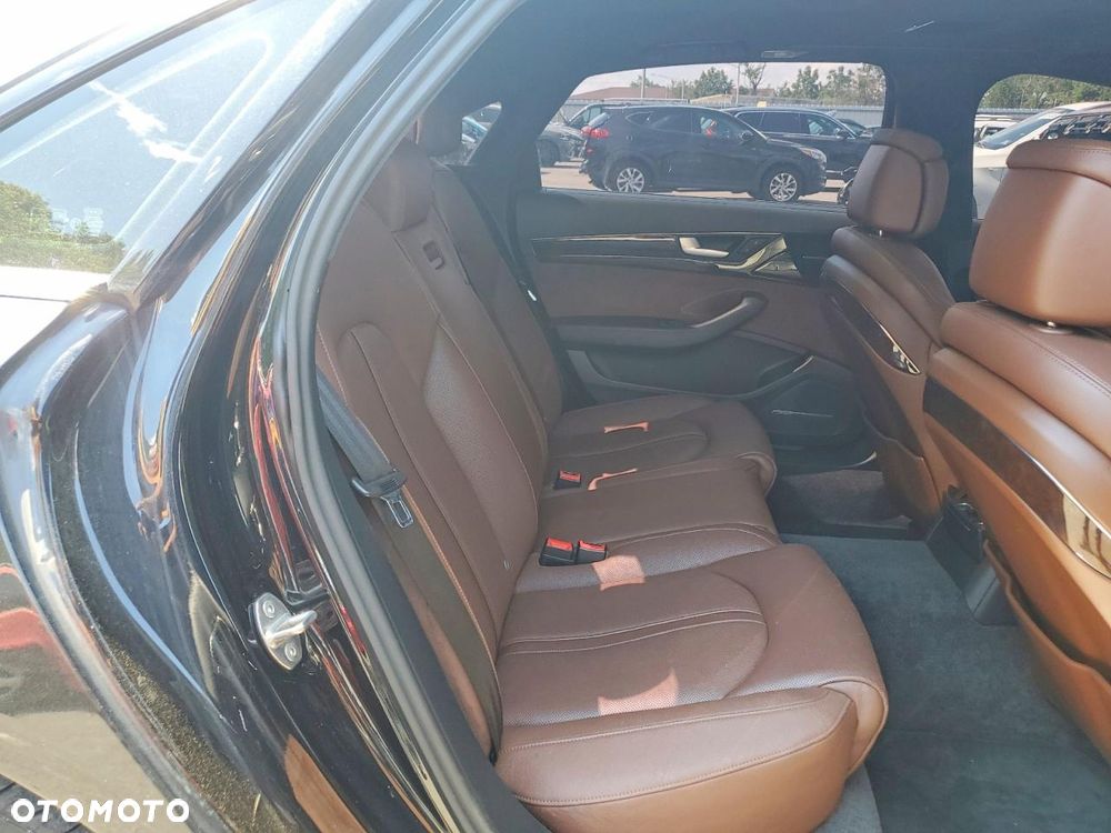 Audi A8 4.0 TFSI L Quattro - 11