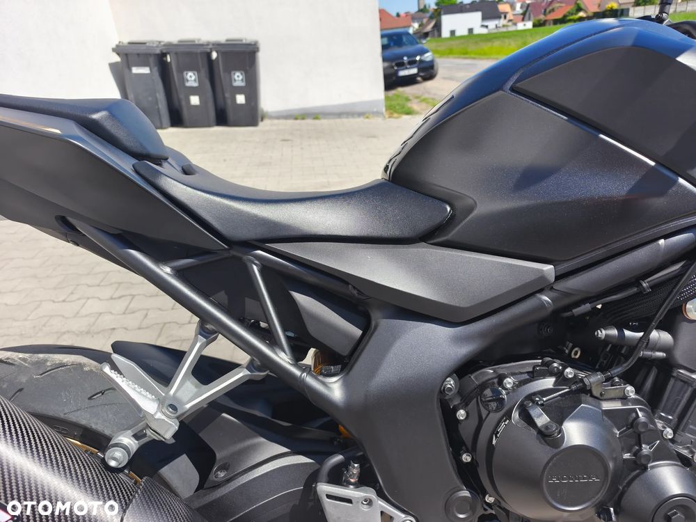Honda CB - 22