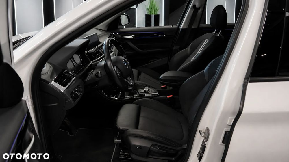 BMW X1 sDrive18i Sport Line - 7
