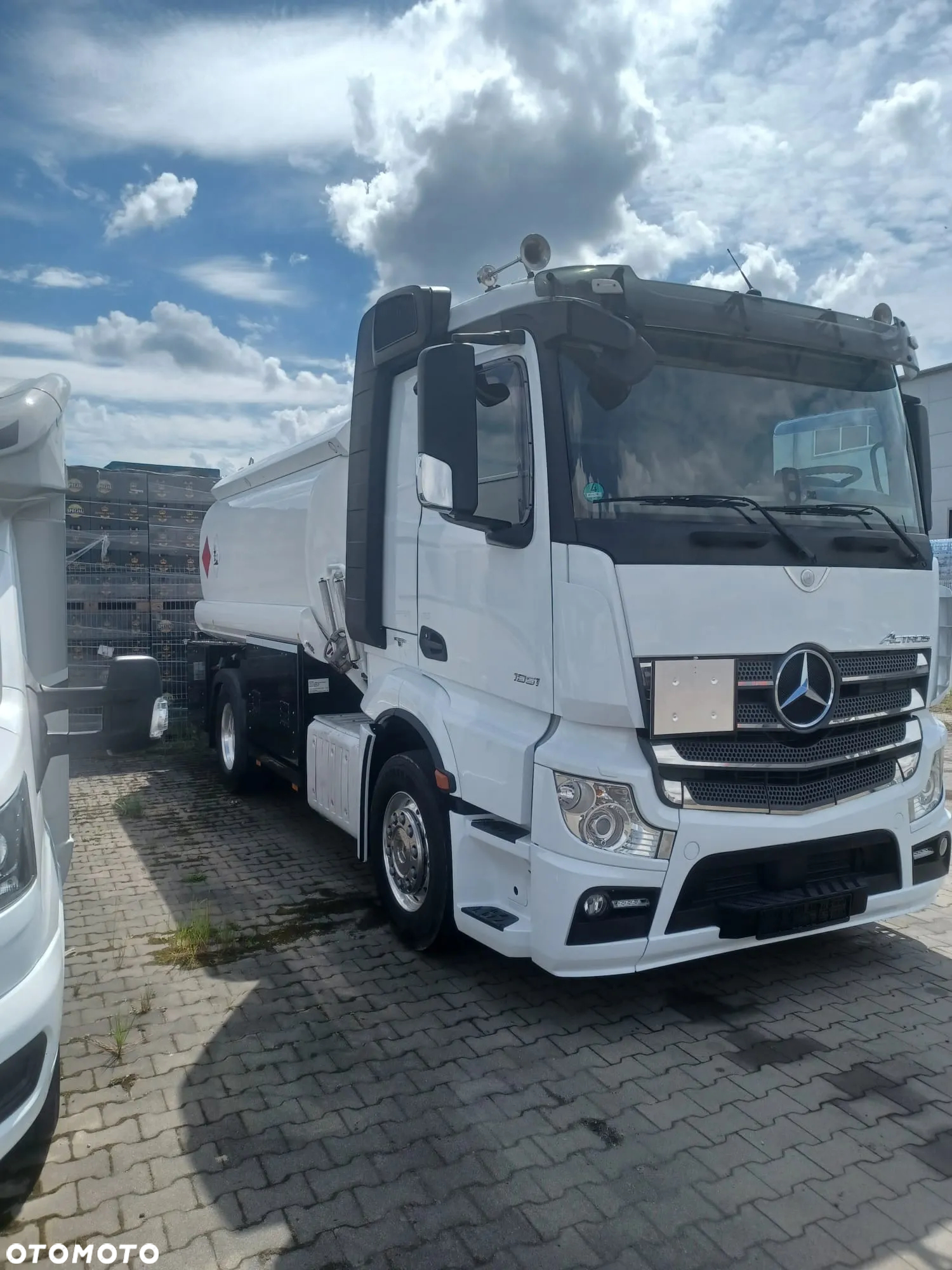 Mercedes-Benz ACTROS - 23