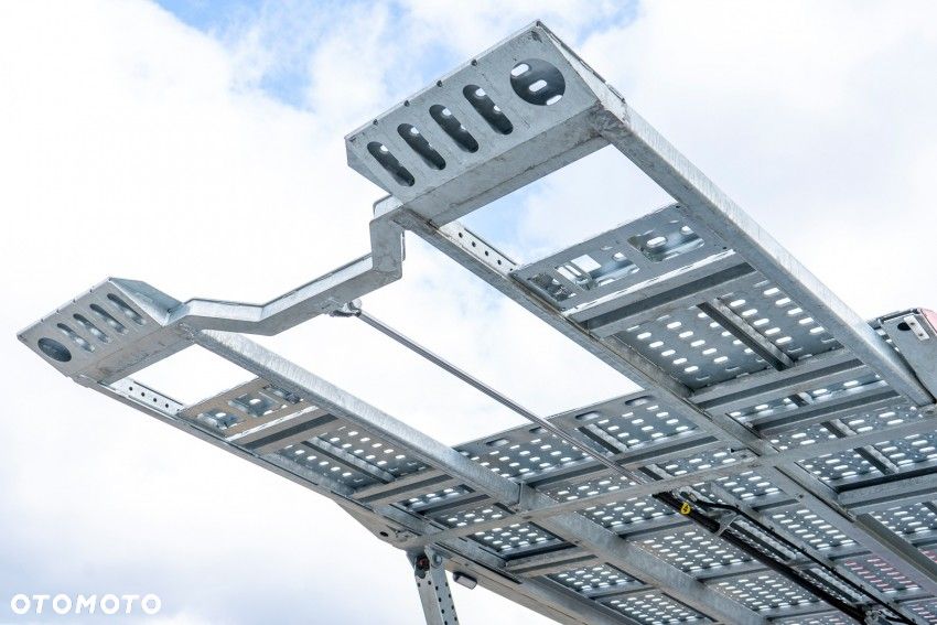 Mercedes-Benz Actros - 28