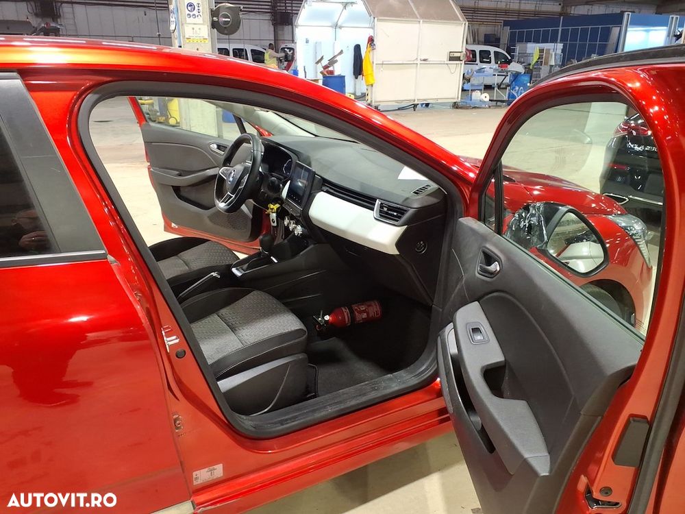 Renault Clio E-TECH 140 INTENS - 4