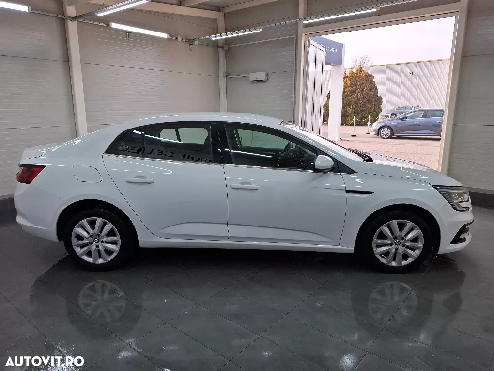 Renault Megane TCe 140 EDC GPF Zen - 8