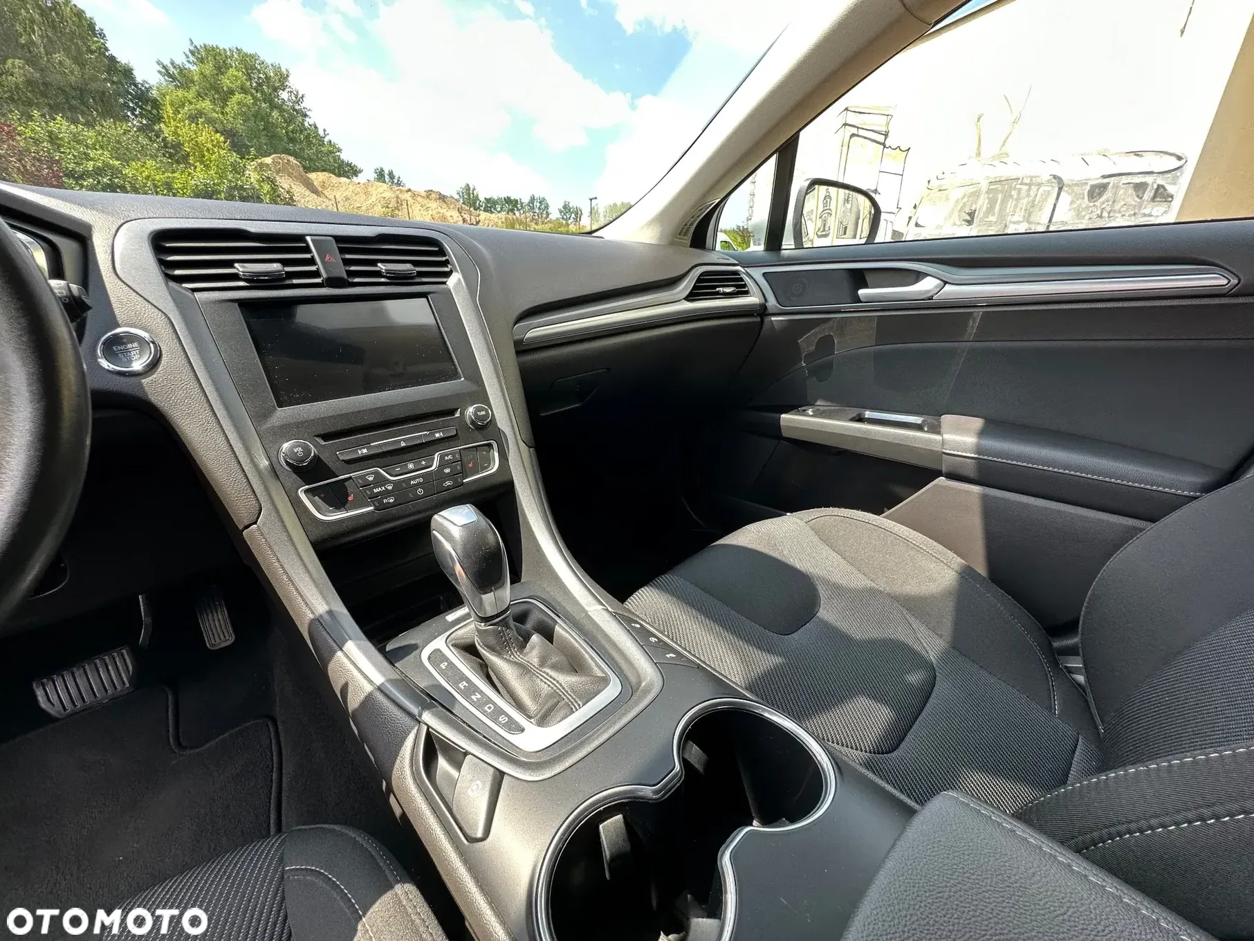 Ford Mondeo 2.0 EcoBoost Titanium - 31