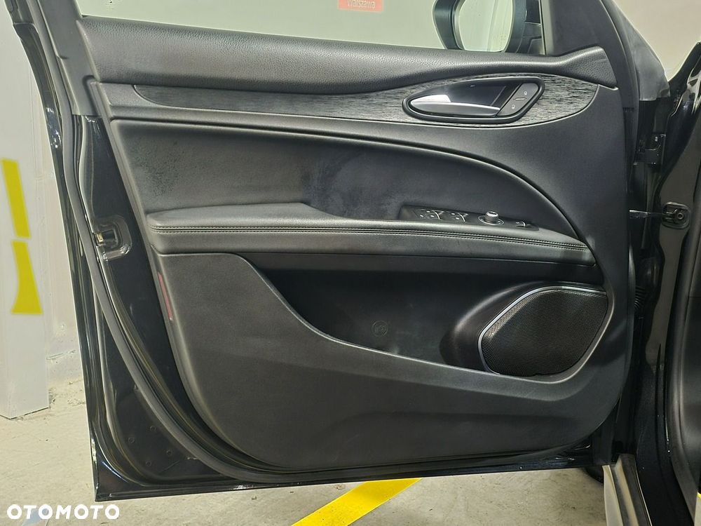 Alfa Romeo Stelvio 2.0 Turbo Business Q4 - 12