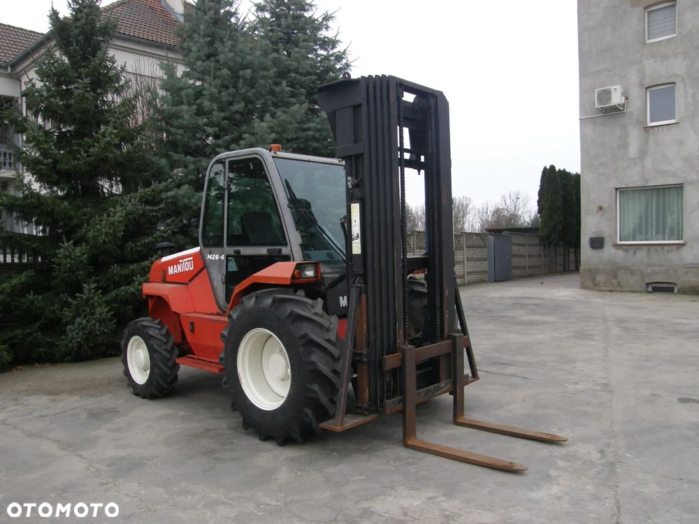 Manitou M26-4 4x4 2004 2100h maszt 10m kosz sprowadzony - 9