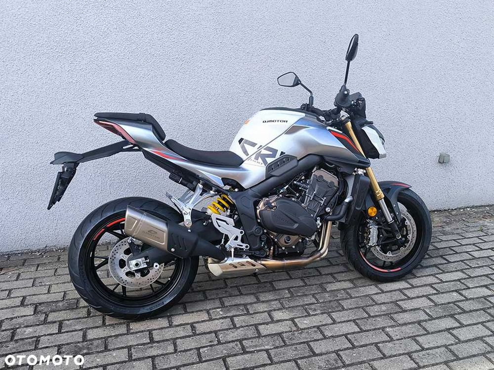 QJMOTOR SRK 800RR - 1