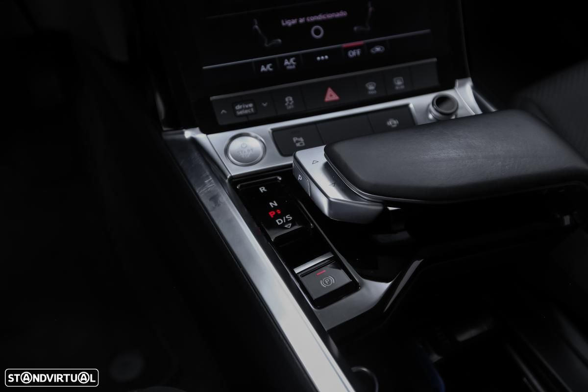 Audi e-tron 55 quattro - 30
