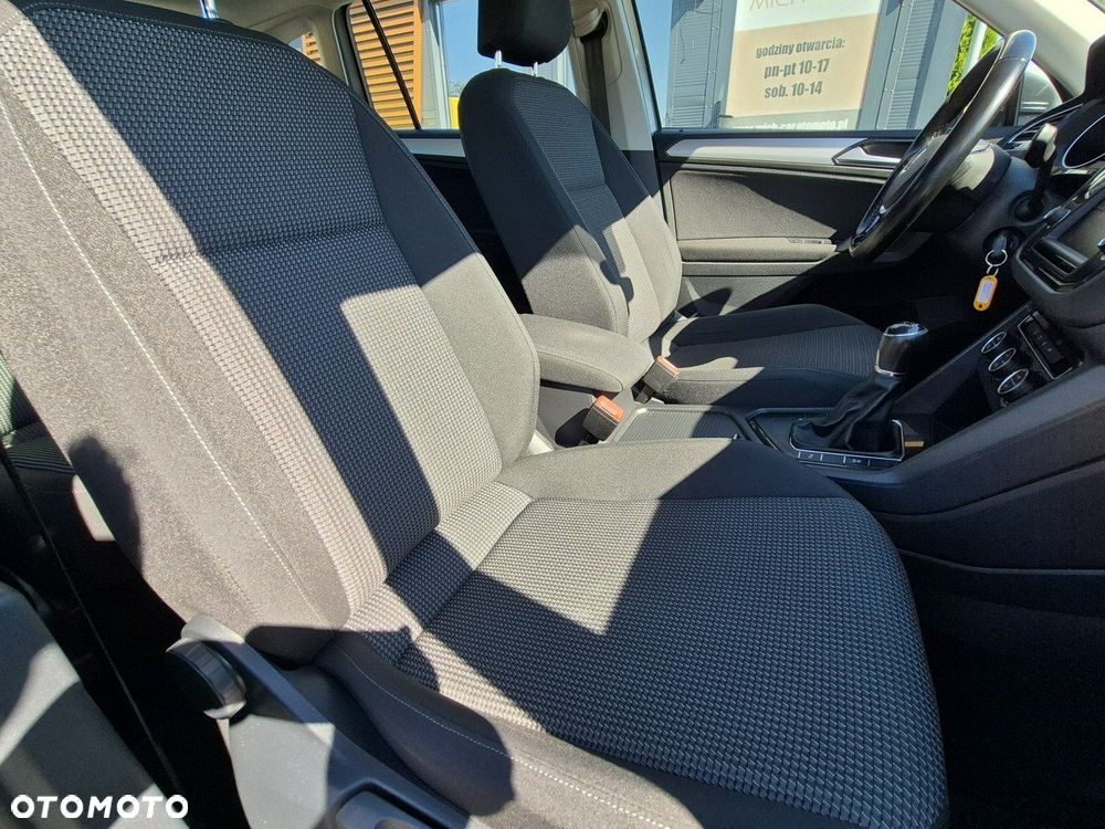 Volkswagen Tiguan - 35