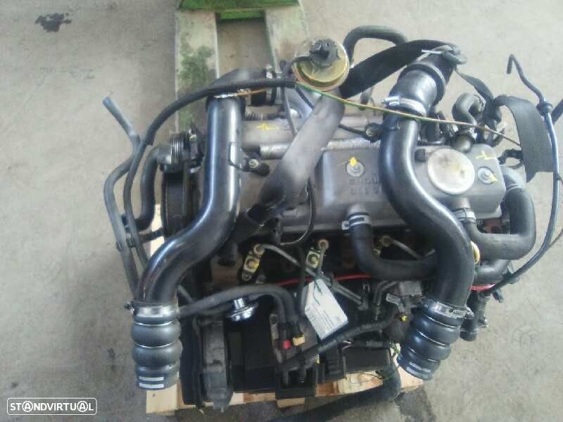 MOTOR COMPLETO FORD FOCUS SEDAN 2001 - 4