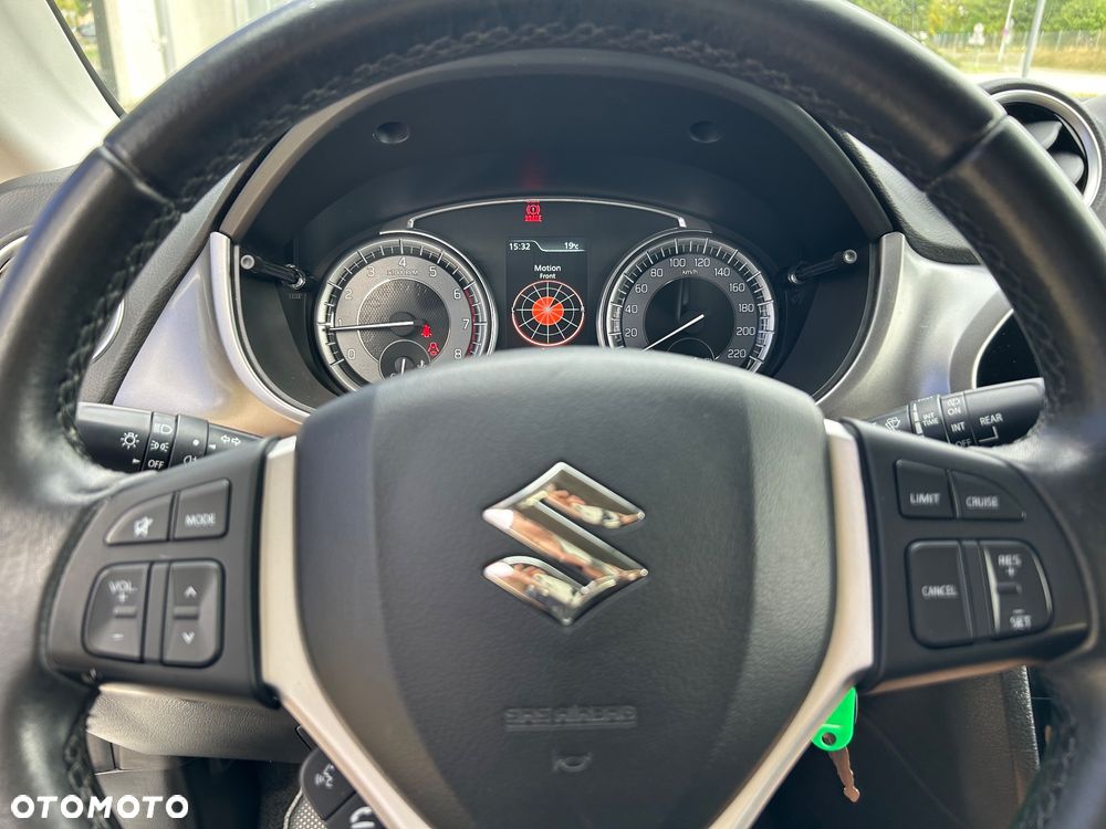 Suzuki Vitara 1.0 Boosterjet Comfort 2WD - 24