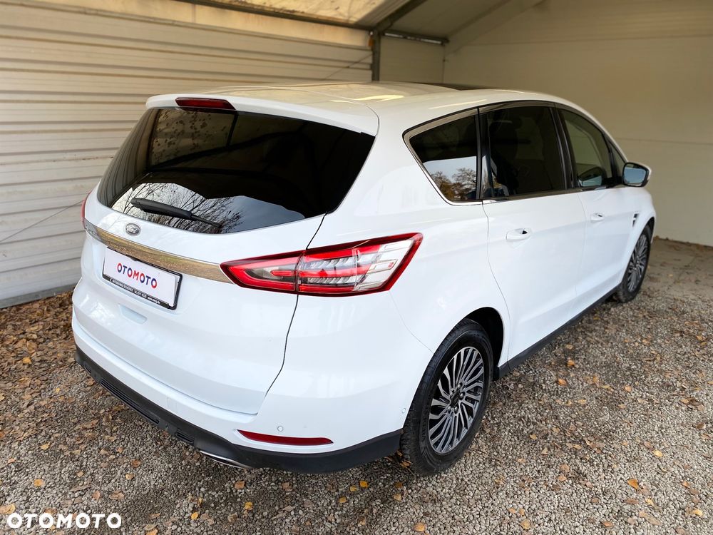 Ford S-Max - 36