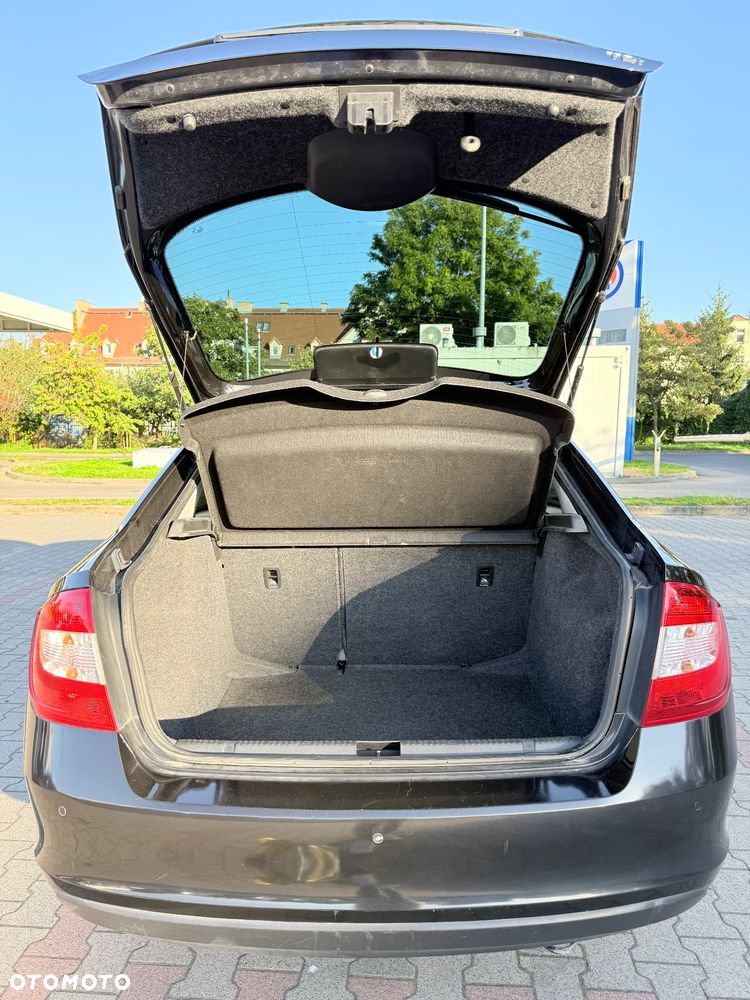 Skoda RAPID 1.6 TDI DPF Elegance - 9