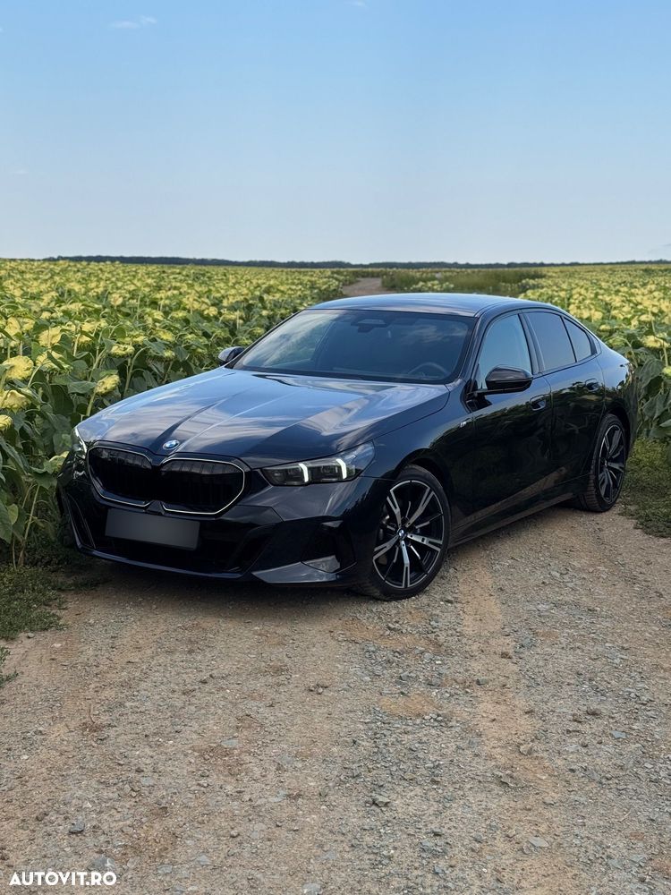 BMW Seria 5 520i AT MHEV - 12