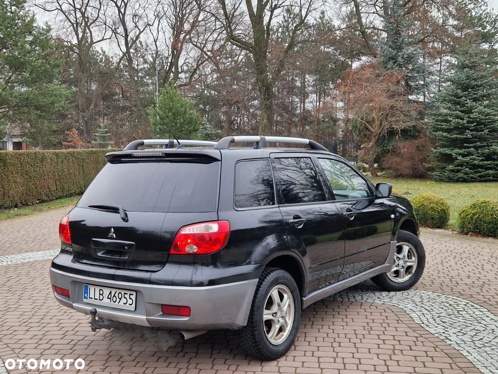 Mitsubishi Outlander - 3